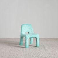 Adorable chaise confettis mignonne belle chaise pour enfants chaises étincelantes en PE blanc rose respectueuses de l'environnement chaudes en Australie