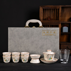 ชุดน้ำชาจีนแบบดั้งเดิมลายเพ้นท์มือ 1 กระติก 6 ถ้วย ชุดกาน้ำชาเซรามิกพร้อมกล่องของขวัญ เหมาะสำหรับเป็นของขวัญทางธุรกิจ - Product Image 4