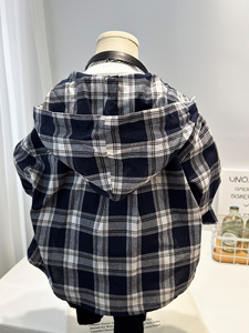 Veste à capuche printanière pour garçons 2026 – Nouvelle chemise à carreaux à manches longues tendance pour enfants – Haut de printemps stylé pour bébés - Product Image 2