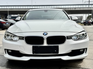 Venta al por Mayor de Autos Usados <span class=keywords><strong>BMW</strong></span> <span class=keywords><strong>Serie</strong></span> <span class=keywords><strong>3</strong></span> <span class=keywords><strong>2015</strong></span> 316i, Sedán con Volante a la Izquierda, en Buen Estado, Autos de <span class=keywords><strong>Segunda</strong></span> <span class=keywords><strong>Mano</strong></span> - Product Image 2