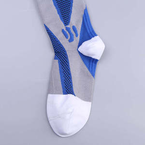 4 paires de chaussettes de compression antibactériennes pour hommes et femmes, compression 20-30 mmHg - Product Image 5