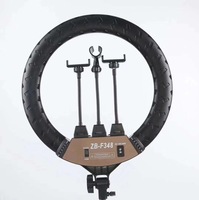 18 İnç 45cm Renk Değiştiren LED Halka Işık Parlaklık Kontrolü Ayarlanabilir Renk Sıcaklığı Taşınabilir Katlanabilir Tasarım 2.1m Tripod