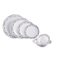 Vaisselle ronde moderne élégante de timbre chaud jetable résistant ensemble d'assiettes en plastique pour la partie