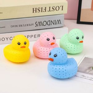 Lindo Patito de Juguete para Apretar con Orificios para Jugar con Agua y Aliviar el Estrés, Juguete Infantil para Interiores - Product Image 6