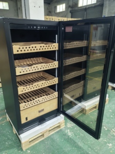 Humidor à cigares commercial NE-146-8 en acier inoxydable avec porte vitrée simple, élimination de l'ammoniac, température constante, 218L, pour 800 cigares - Product Image 6