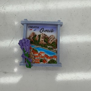 Aimant de réfrigérateur en résine peint à la main 3D Omis, Croatie, paysage côtier avec lavande, souvenir de voyage, vente en gros, logo personnalisé - Product Image 5