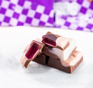 Boîte <span class=keywords><strong>de</strong></span> 144g <span class=keywords><strong>de</strong></span> bonbons au <span class=keywords><strong>chocolat</strong></span> aigre-doux solide en forme d'<span class=keywords><strong>oeuf</strong></span> <span class=keywords><strong>de</strong></span> Pâques enveloppée d'une feuille noire pour cadeau <span class=keywords><strong>de</strong></span> fête <span class=keywords><strong>de</strong></span> vacances - Product Image 1