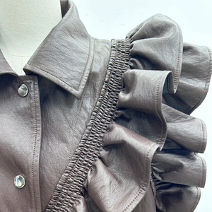 Veste en cuir marron foncé <span class=keywords><strong>sans</strong></span> manches, veste en cuir avec épaules à volants, un choix parfait pour les tenues décontractées - Product Image 3