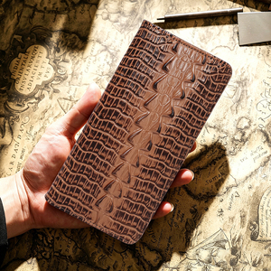 Funda de Cuero Genuino Premium con Relieve 3D, Ranuras para Tarjetas, Protección Contra Impactos y Cierre Magnético para <span class=keywords><strong>iPhone</strong></span> 18 Pro Max 17 16 15 14 13 Pro Max - Product Image 3