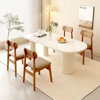 Table à manger ovale en bois massif de style rustique : Ensemble modulaire d'inspiration vintage pour usage domestique, table à manger minimaliste de style français