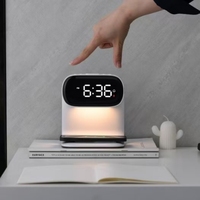 Creatieve draadloze oplaadbare LED-bureaulamp met snelladen, wekker en milieuvriendelijk nachtlampje voor telefoon