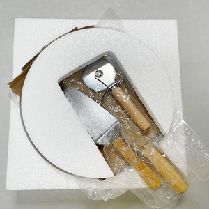 Juego de 4 Piezas de Piedra para Pizza Resistente a Altas Temperaturas con Pala de Aluminio, Cuchillo para Pizza y Palas para Pizza - Product Image 4