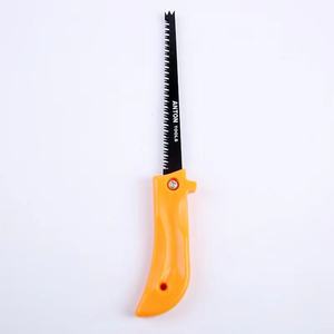 Sierra de mano industrial para el hogar, herramienta duradera para cortar madera, acero afilado 4609, 18 TPI, hoja de 590 mm, mango de plástico, 1 año de garantía - Product Image 2