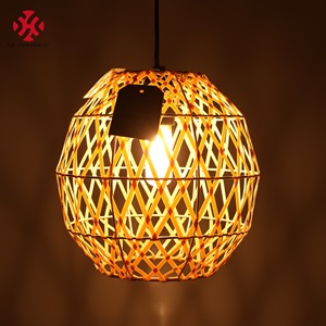 XH tejido a mano bambú yute mimbre papel cadena araña colgante pantalla plástico ratán iluminación - Product Image 3