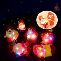 Montre LED clignotante en caoutchouc souple de Noël avec bracelet de Père Noël de dessin animé et bracelet lumineux de dessin animé, jouet pour enfants