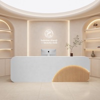 Comptoir de réception d'hôtel en bois moderne - Écologique et personnalisable pour usage commercial