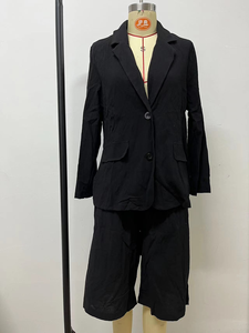 Abbigliamento Donna all'Ingrosso, Set 2 Pezzi Primaverile e Autunnale in Lino e Cotone, Top a Maniche Lunghe e Pantaloncini - Product Image 5