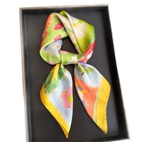Écharpe carrée de style coréen à imprimé floral pour femme, châle d'été de luxe en polyester, protection solaire, foulard de mode haut de gamme