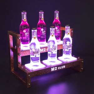 Affichage de bouteille Glorifier de bouteille de LED d'effet rouillé 6 bouteilles - Product Image 1