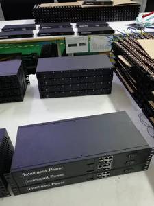 PDU Industrial de 8, 12 y 24 Vías, C13, C19, con Entrada de 32A y Disyuntor con Medidor, Trifásico, 1 PDU de Potencia - Product Image 5