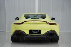 Auto Deportivo <span class=keywords><strong>Aston</strong></span> <span class=keywords><strong>Martin</strong></span> <span class=keywords><strong>Vantage</strong></span> 2022 4.0T V8 Coupé - Product Image 2