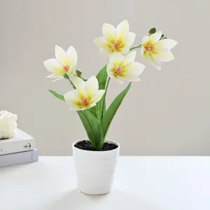 Décoration d'intérieur, fleurs artificielles dans des pots décoratifs, fleurs de magnolia réalistes à prix abordable avec pot - Product Image 1