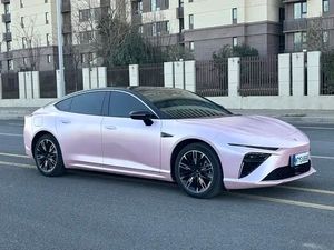 Voiture d'occasion Neta S 2022 2023 2024, prolongateur d'autonomie, électrique, propulsion arrière, finition haut de gamme - Product Image 2