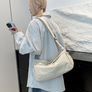 Women's Crossbody Bag Large Capacity Waterproof Nylon Horizontal Square Shoulder Bag For Everyday Use Spring 2025 - Product Image 2