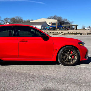 Vehículo de Pasajeros Hatchback con Motor de Gasolina de 2.0 Litros, 4 Cilindros, Turbo, 16V, DOHC, Transmisión Manual de 6 Velocidades, Volante a la Izquierda y Tracción Delantera - Product Image 1