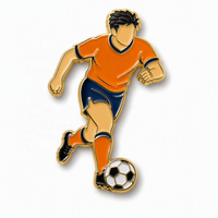 Badge en métal personnalisé, épinglette de football, design d'action (coup de pied, plongée, tête à tête, dribble), logo personnalisé, épinglette émaillée sportive, cadeau, vente en gros