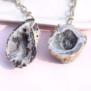 प्राकृतिक सुलेमानी Geode चाबी का गुच्छा लटकन लोक शिल्प थोक प्राकृतिक मणि मोबाइल फोन लटकन कार कुंजी श्रृंखला लटकन के लिए बिक्री - Product Image 4