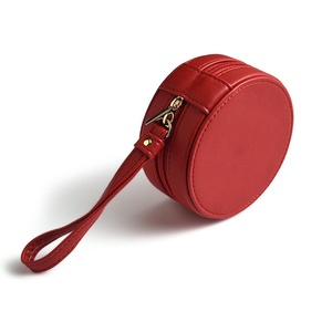 Sac à bijoux en cuir PU personnalisé avec logo de marque de style luxueux, sac de voyage miniature portable - Product Image 5