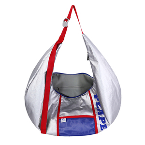 Sac bandoulière Tyvek léger pour femme, style hobo ou sac de poitrine, idéal pour les sorties. - Product Image 5