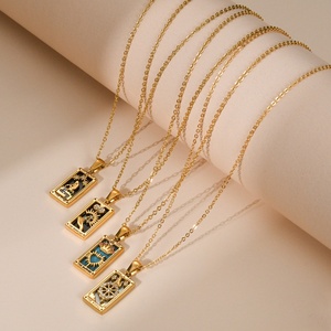 Nouveaux colliers en acier inoxydable plaqué <span class=keywords><strong>or</strong></span> 18 carats, émail coloré, pendentif vintage en zircon, collier avec carte - Product Image 3