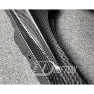สเกิร์ตข้างคาร์บอนไฟเบอร์แบบแห้งสไตล์ OEM ยี่ห้อ Drifton พร้อมการเคลือบเงาและด้าน สำหรับ Ferrari F8 Tributo Spider ปี 2019-2022 - Product Image 5