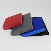 Panneau en mousse PVC lisse pour façades de meubles, éléments de placards, garnitures intérieures et décoration architecturale