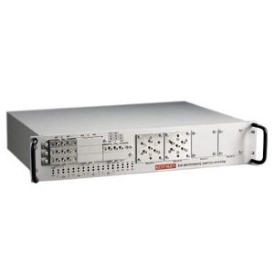 Système de commutation micro-ondes Keithley S46, système de commutation RF à montage en rack 46 46T - Product Image 2