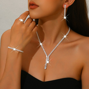 Ensemble de bijoux de luxe en zircon et strass pour femme, collier et boucles d'oreilles, accessoires de mariée pour mariage, fête et anniversaire - Product Image 1
