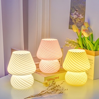 Lampe Champignon Rayée Rose, Vert, Jaune, Crème – Style Instagram Rétro Mignon – Veilleuse d'Ambiance pour Chambre à Coucher, Dortoir, Cadeau Fille, Décoration