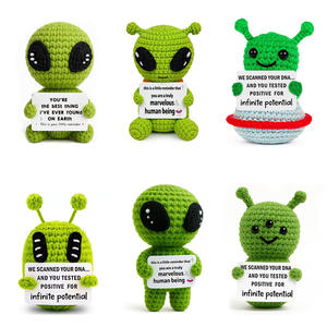 Muñeco Extraterrestre Martiano de Ganchillo Positivo Hecho a Mano, Regalos de Cumpleaños para Mujeres, Regalos de Ganchillo, <span class=keywords><strong>Regalo</strong></span> de Graduación, <span class=keywords><strong>Regalo</strong></span> de Agradecimiento - Product Image 2