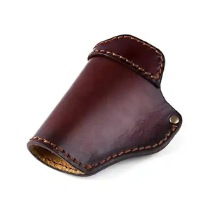 Étui universel en cuir sur mesure pour port dissimulé, idéal pour usage tactique et chasse - Product Image 2
