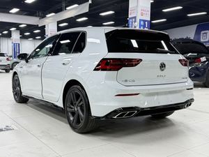 Voiture d'<span class=keywords><strong>occasion</strong></span> à faible kilométrage, Volkswagen Golf Mk8 280TSI DSG R-<span class=keywords><strong>Line</strong></span> 1.4T Turbo essence 7DCT 2022, véhicule sport d'<span class=keywords><strong>occasion</strong></span> - Product Image 3