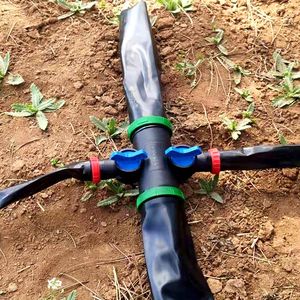 Tuyau d'irrigation <span class=keywords><strong>goutte</strong></span> <span class=keywords><strong>à</strong></span> <span class=keywords><strong>goutte</strong></span> de 16 mm pour systèmes d'irrigation agricole – Approvisionnement direct usine - Product Image 1