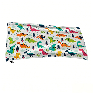 Serviette de plage en microfibre surdimensionnée, à séchage rapide, sans sable, avec motif de dinosaures mignons imprimés sur mesure - Product Image 3