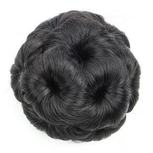 <span class=keywords><strong>Blonde</strong></span> Noir Couleur Cheveux <span class=keywords><strong>Chignon</strong></span> Pièces En Plastique Titulaire Mode Cheveux Avec Clips <span class=keywords><strong>Chignon</strong></span> Messy Bun Extensions De Cheveux - Product Image 5