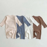 Combinaison côtelée en coton biologique Barboteuse côtelée pour bébé Vêtements de nuit en tricot pour bébé Pyjamas pour bébé en bambou Vêtements pour bébé