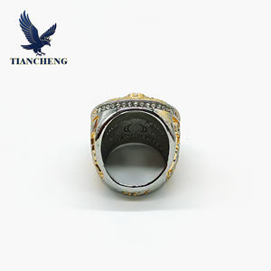 Anillo de Campeonato Nacional de Fútbol Americano NCAA 2022 de los Michigan Wolverines - Product Image 3