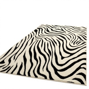 YIHOUSE Tappeto in Poliestere da 46 Piedi, Moderno e Lavabile, con Motivo a Strisce Astratte, Nero/Crema/Bianco, per Soggiorno e Sala da Pranzo, Misura Media - Product Image 1