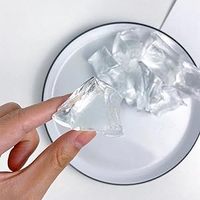 Weiches, transparentes Gelwachs in harter oder weicher Form
