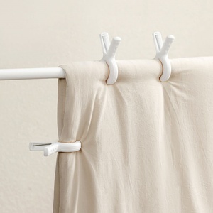 Pinces à linge en plastique robustes pour serviettes de plage et couettes, avec support de séchage suspendu - Product Image 1